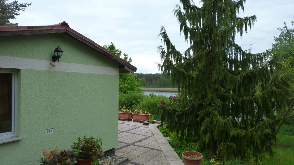 Bungalow Am Kuestrinsee Bei 뤼헨 외부 사진